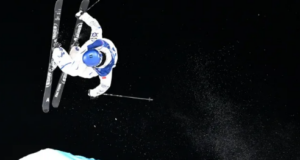 Звезда фриски из Китая Гу восстанавливается после падения и выходит в финал олимпийского турнира по большому воздуху